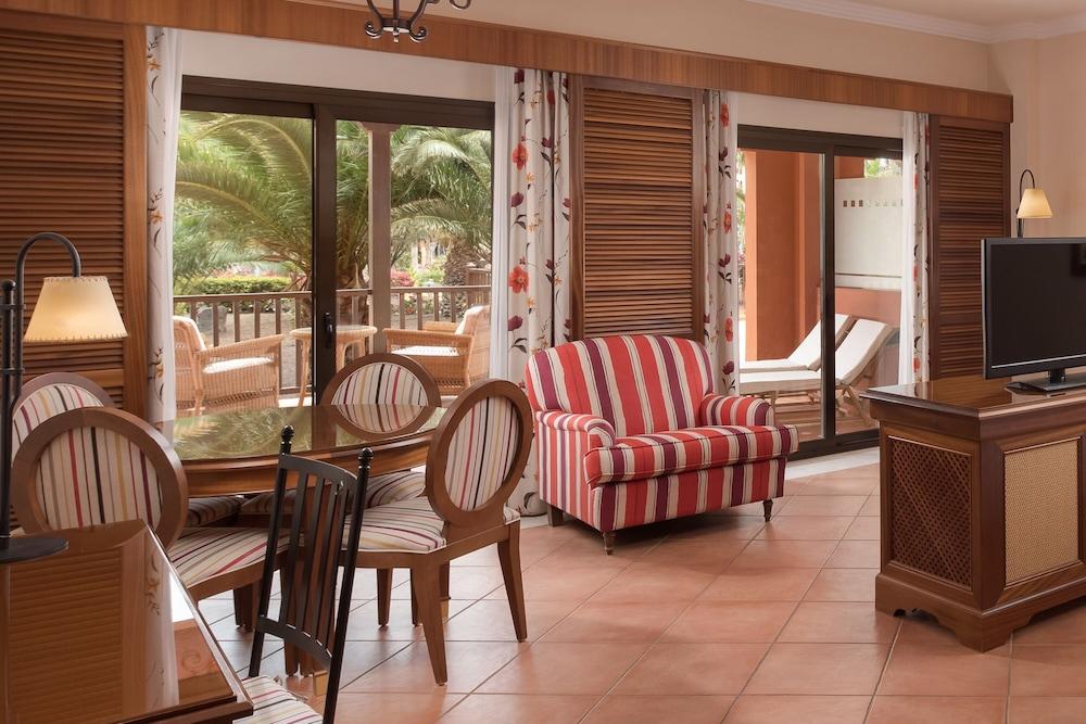 Sheraton Fuerteventura Golf & Spa Resort Калета де Фусте Екстериор снимка