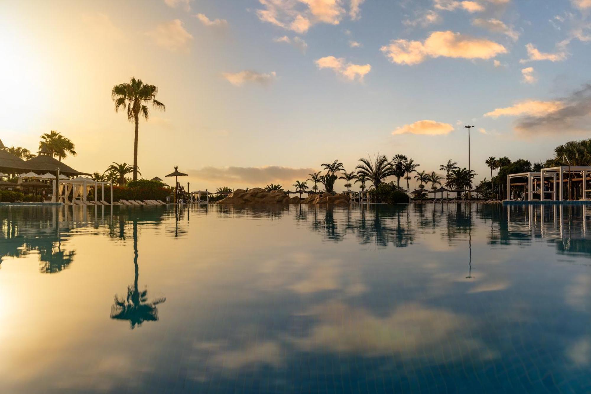 Sheraton Fuerteventura Golf & Spa Resort Калета де Фусте Екстериор снимка